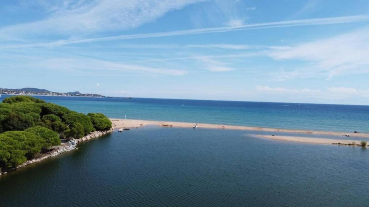 Rez De Avec Jardin Vue Villa *